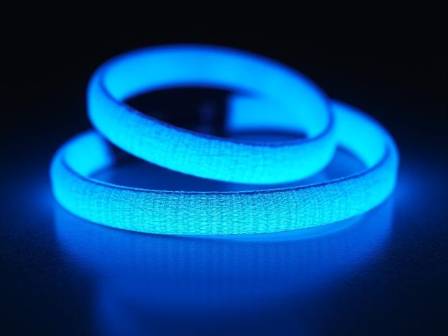 Glow in the dark surfboard leash